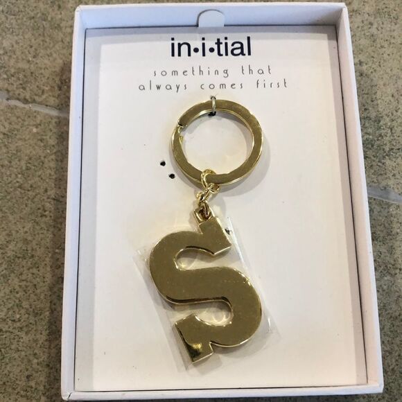 New initial S gold key ring. - Picture 1 of 4
